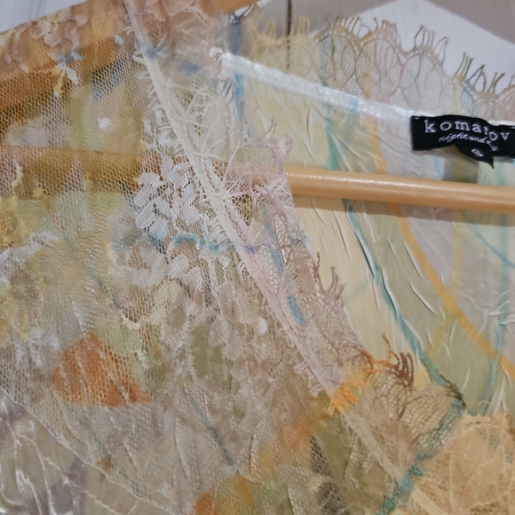 ✨ Komarov Crinkle Midi Dress | Lace Detail | Abstract Print ✨ - Picture 6 of 9